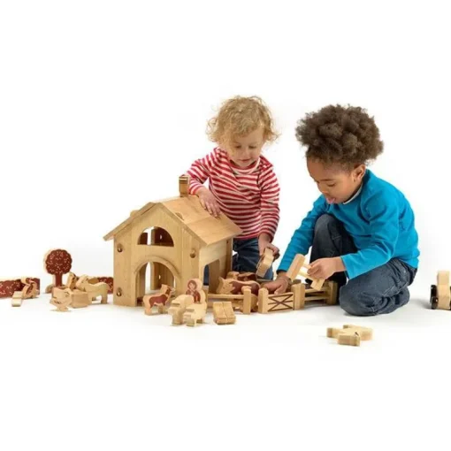 Deluxe Farm Barn Set with Natural Characters BU29